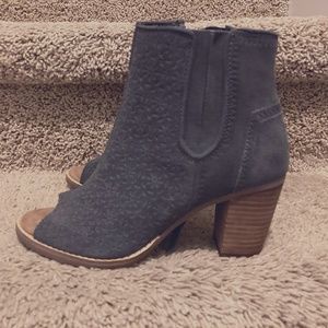 Toms Majorca Peep Toe booties